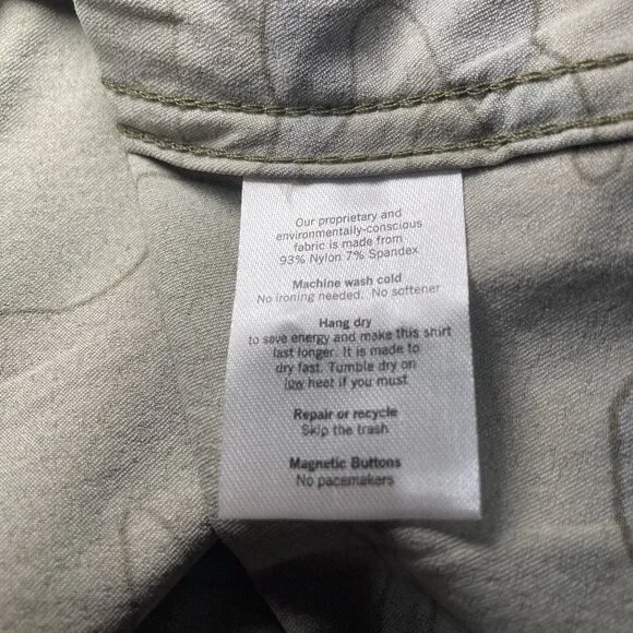 Poncho Men's XL Camouflage Magnetic Snap Button Shirt Outdoor Vented/ Pockets - Picture 6 of 7